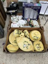 AN ASSORTMENT OF CERAMIC ITEMS TO INCLUDE PLATES AND SERVING ITEMS ETC