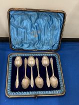 A SET OF HALLMARKED BIRMINGHAM SILVER TEASPOONS IN A PRESENTATION CASE