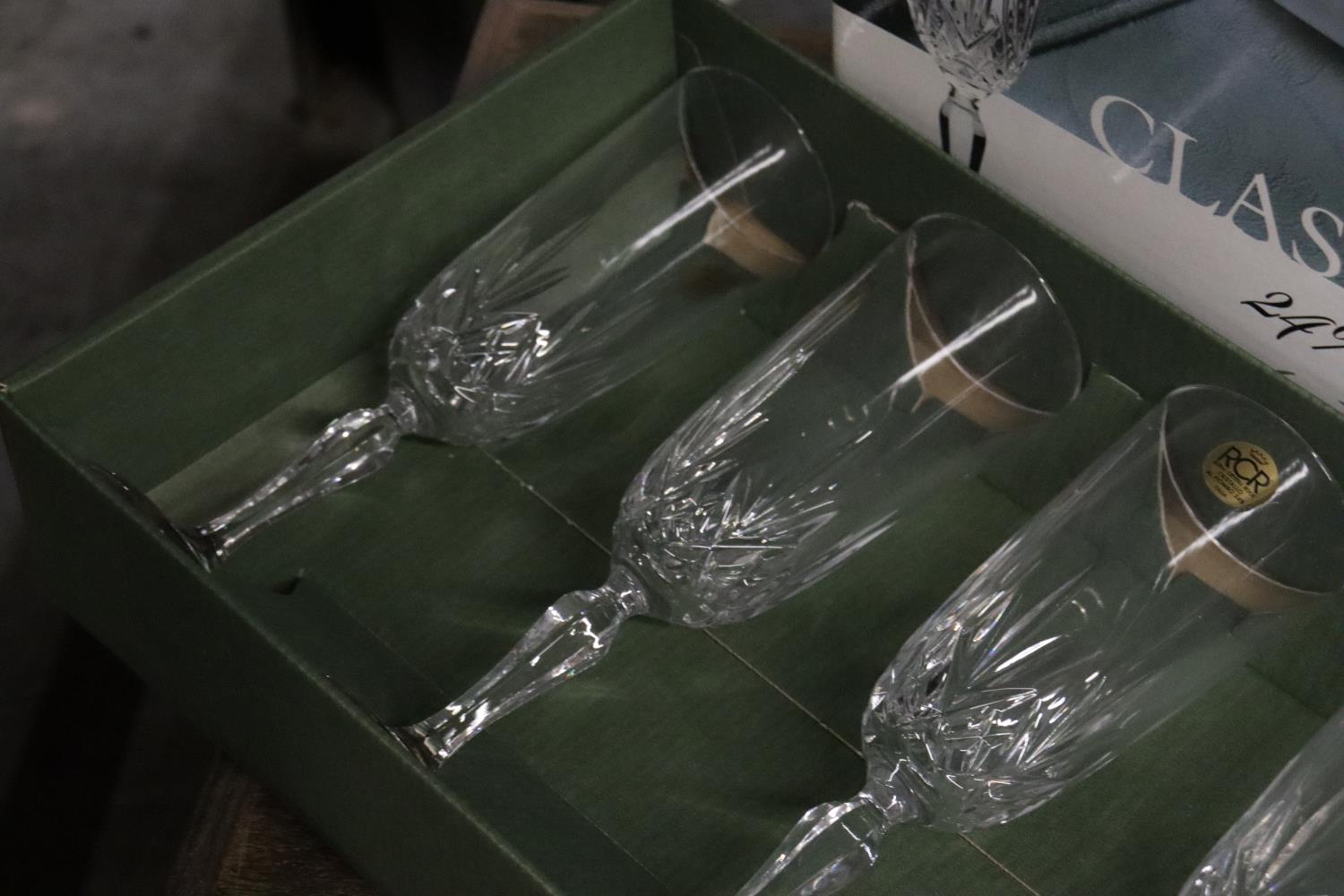 A BOXED SET OF 6 LEAD CRYSTAL CHAMPAGNE FLUTES - Image 2 of 3