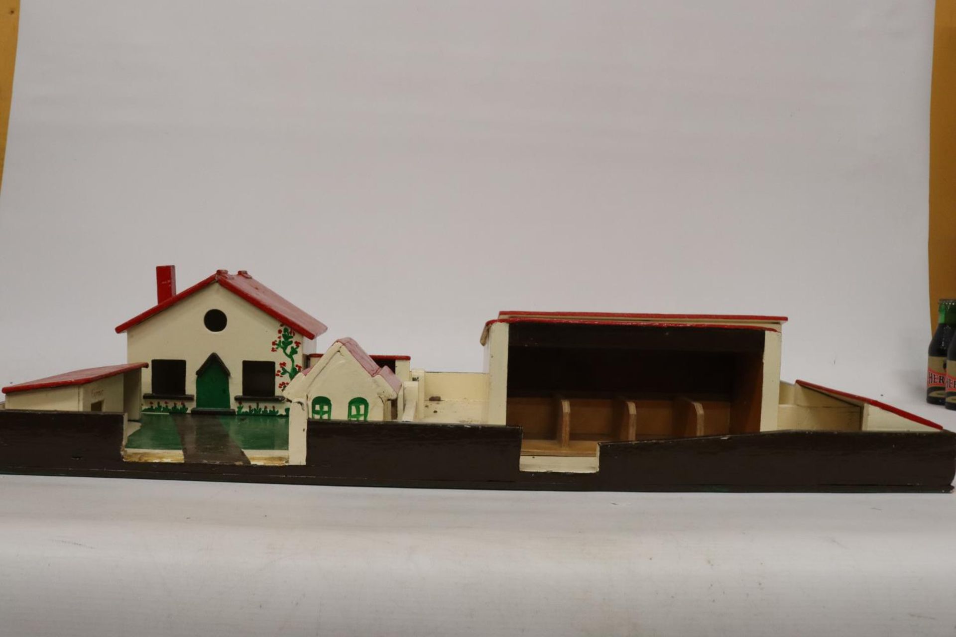 A 1950'S WOODEN FARMHOUSE, YARD, STABLES AND PADDOCK, 30 INCH X 16 INCH - Image 5 of 7