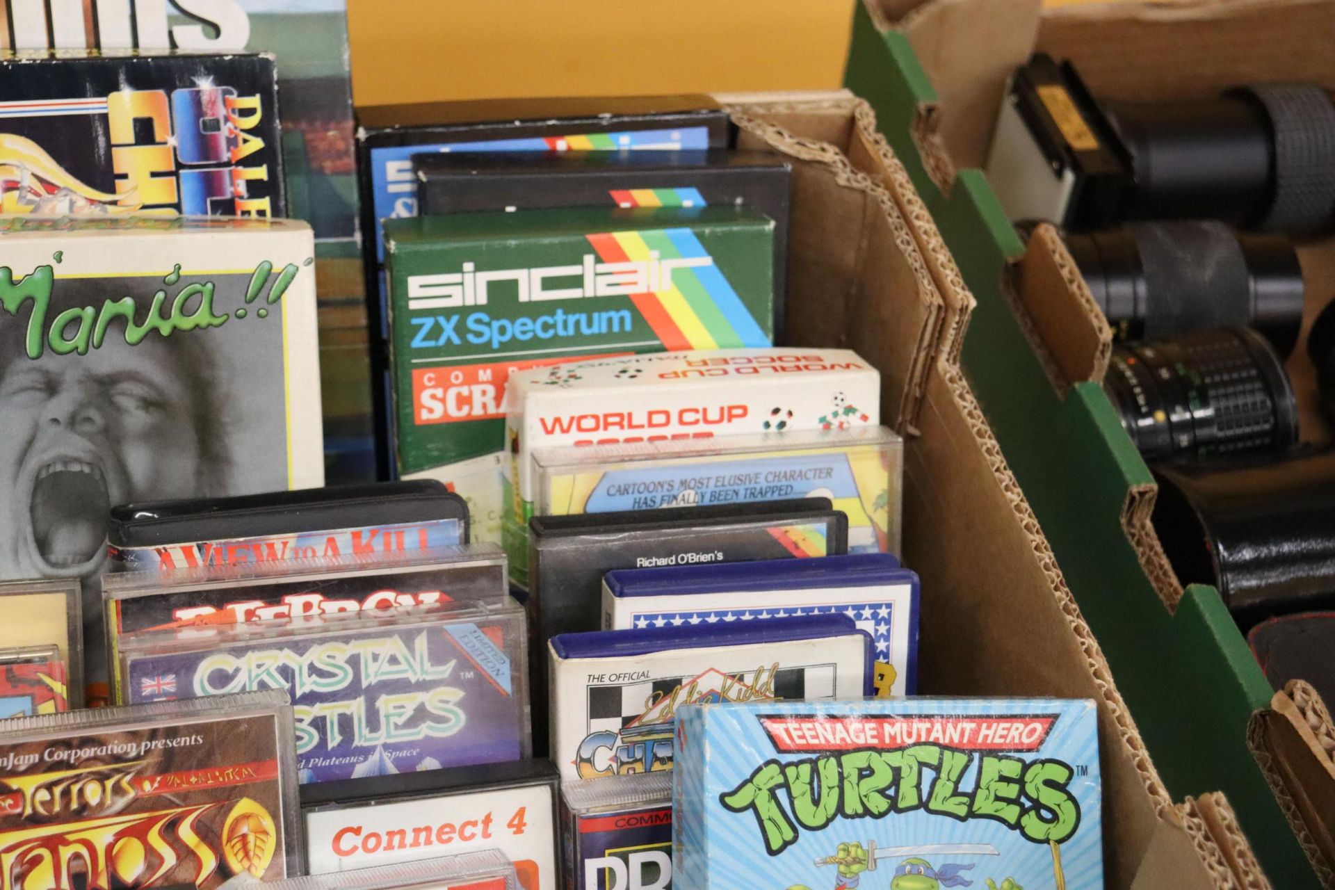 A LARGE QUANTITY OF COMPUTER GAMES TO INCLUDE SINCLAIR ZX SPECTRUM, COMMODORE 64/128. ETC., - Image 7 of 10