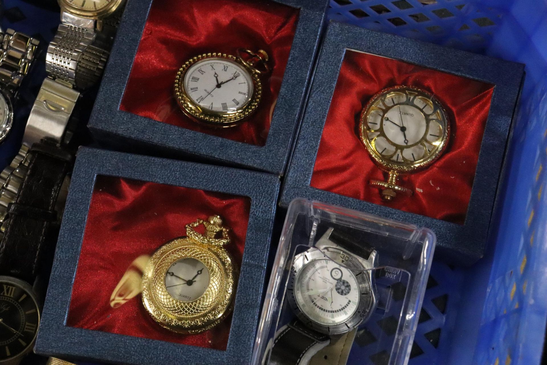 A LARGE QUANTITY OF WRISTWATCHES AND MODERN POCKET WATCHES, SOME BOXED, TO INCLUDE CHRISTIN LARS ' - Image 6 of 12