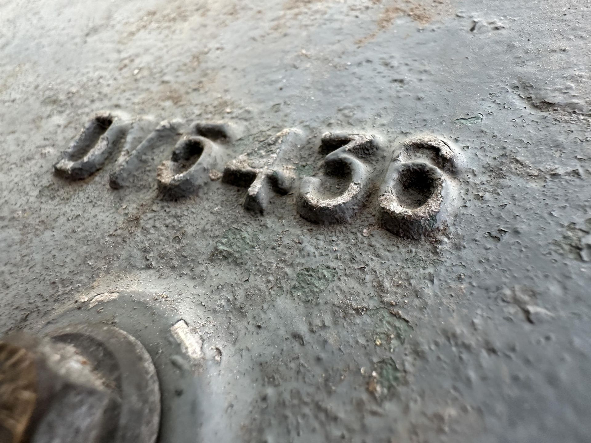 A CAST ALLOY ROLLS ROYCE ENGINE BLOCK - Image 5 of 6