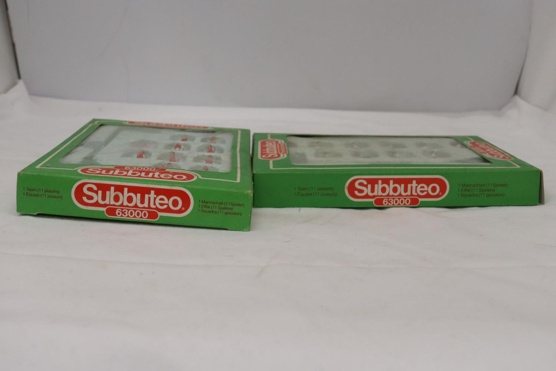 TWO BOXED VINTAGE SUBBUTEO TEAMS 654 SPURS AND 642 ARSENAL - Bild 4 aus 5