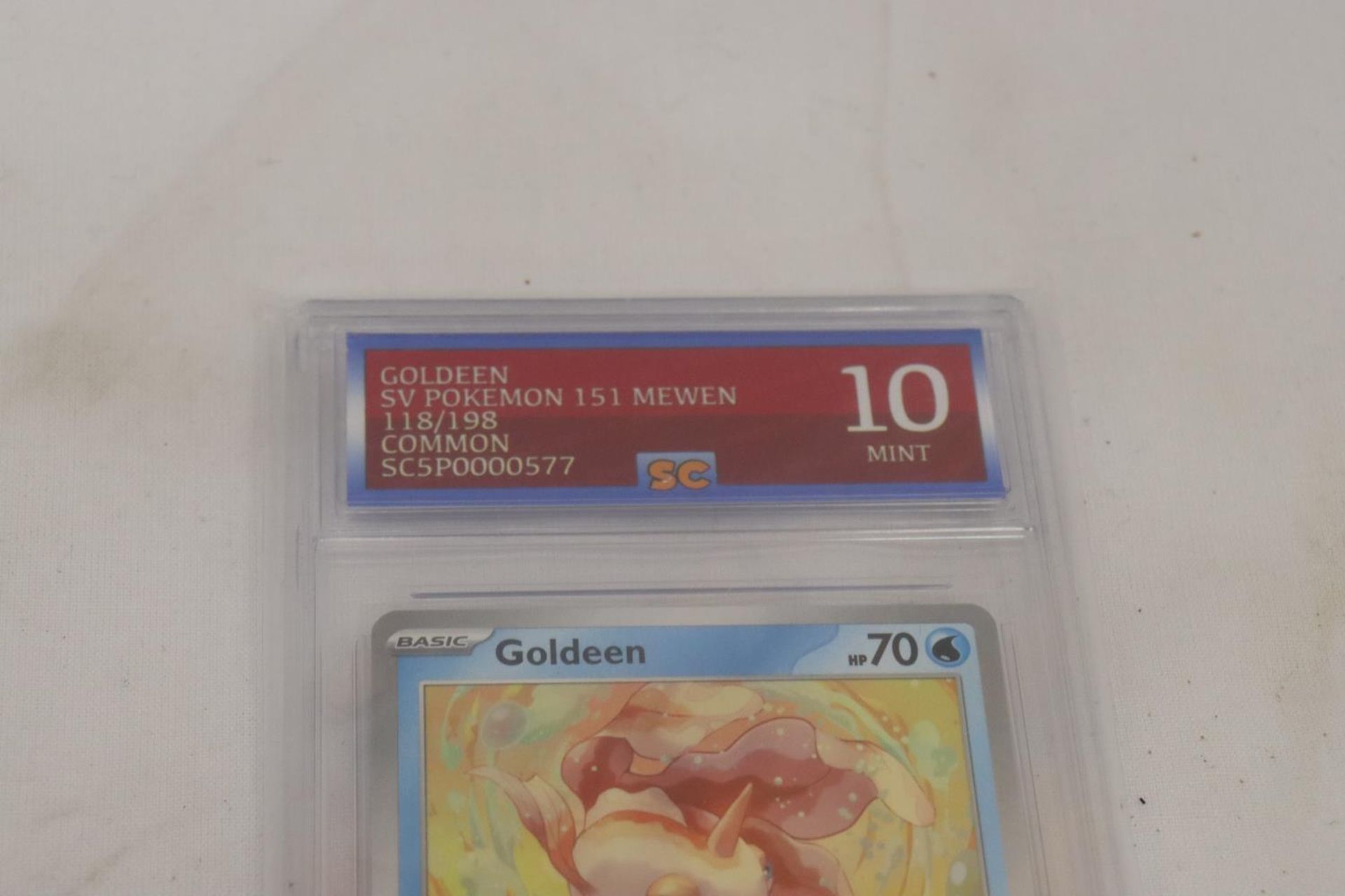 A GRADED POKEMON 10/10 MINT GOLDEEN - Bild 2 aus 4