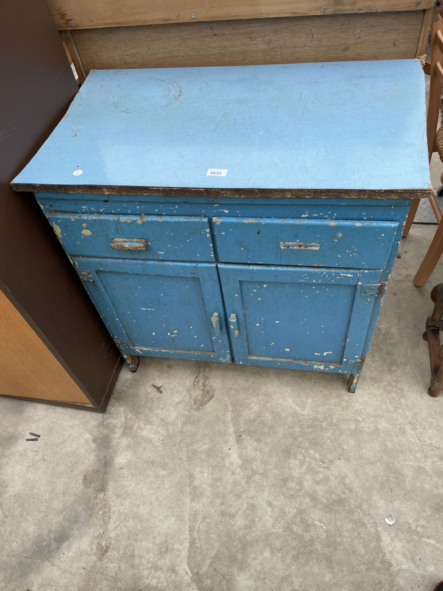 A 1950'S FORMICA TOP SIDE CABINET, 31" WIDE
