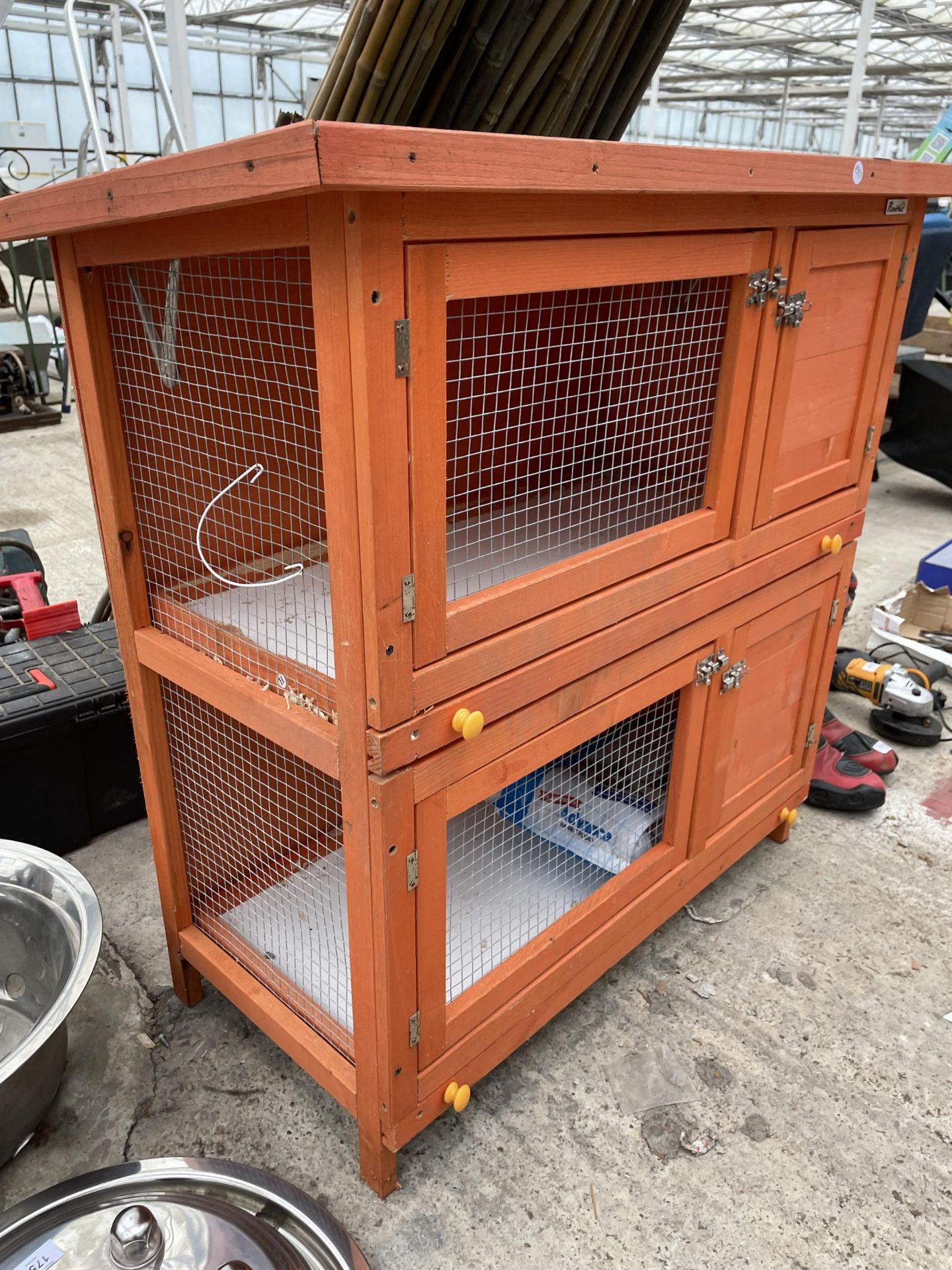 A WOODEN TWO TIER RABBIT HUTCH - Image 2 of 3