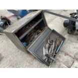 A METAL TOOL CHEST WITH AN INTERNAL DRAWER AND AN ASSORTMENT OF TOOLS TO INCLUDE DRILL BITS, TAP AND