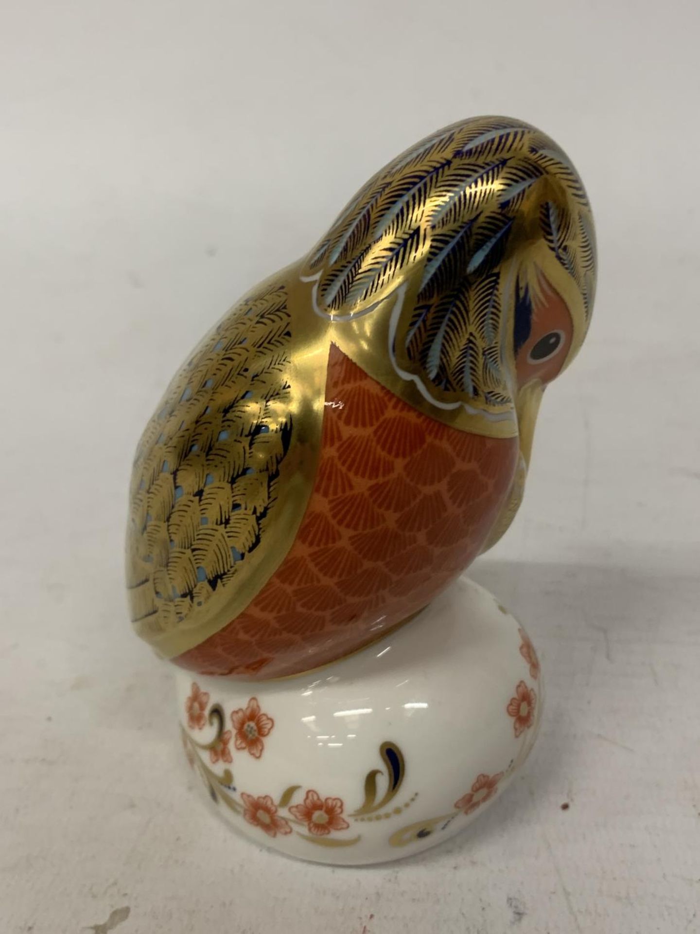 A ROYAL CROWN DERBY KINGFISHER WITH SILVER COLOURED STOPPER - Image 2 of 3