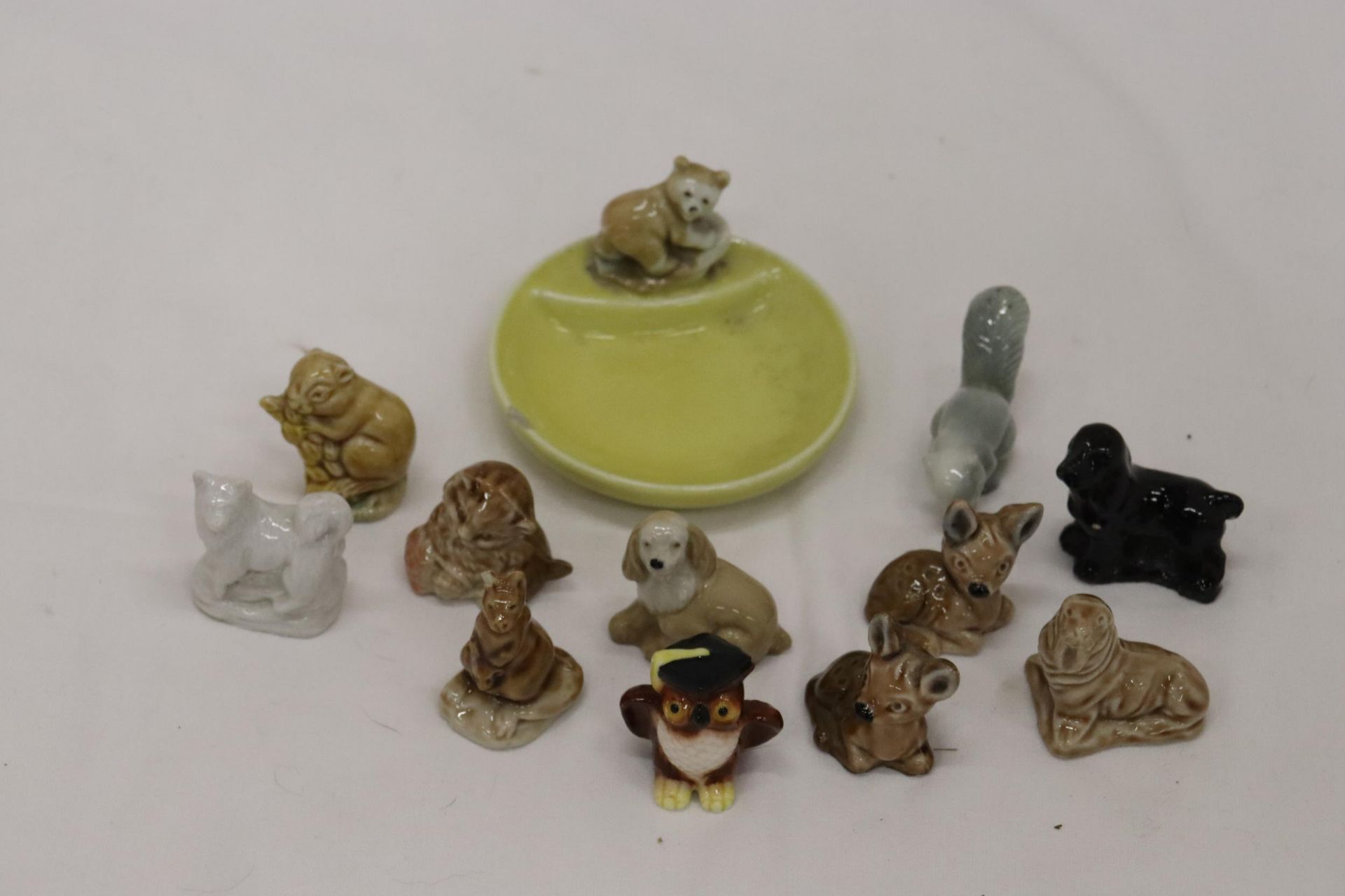 A QUANTITY OF WADE WHIMSIES