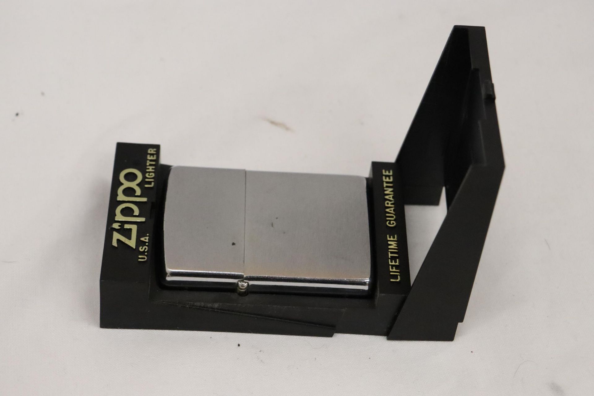 THREE ZIPPO LIGHTERS TO INCLUDE RIZLA BOXED - Image 3 of 6