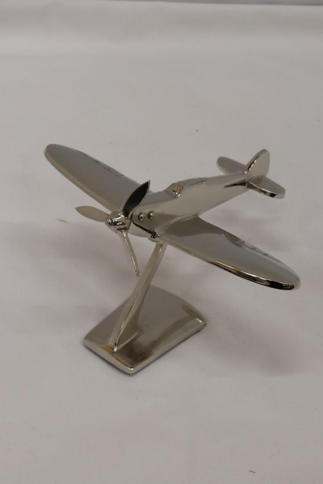 A CHROME SPITFIRE ON A STAND, HEIGHT 13CM - Image 5 of 5