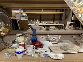 A LARGE QUANTITY OF CERAMICS AND GLASSWARE TO INCLUDE DUOS, CRANBERRY, VASES ETC