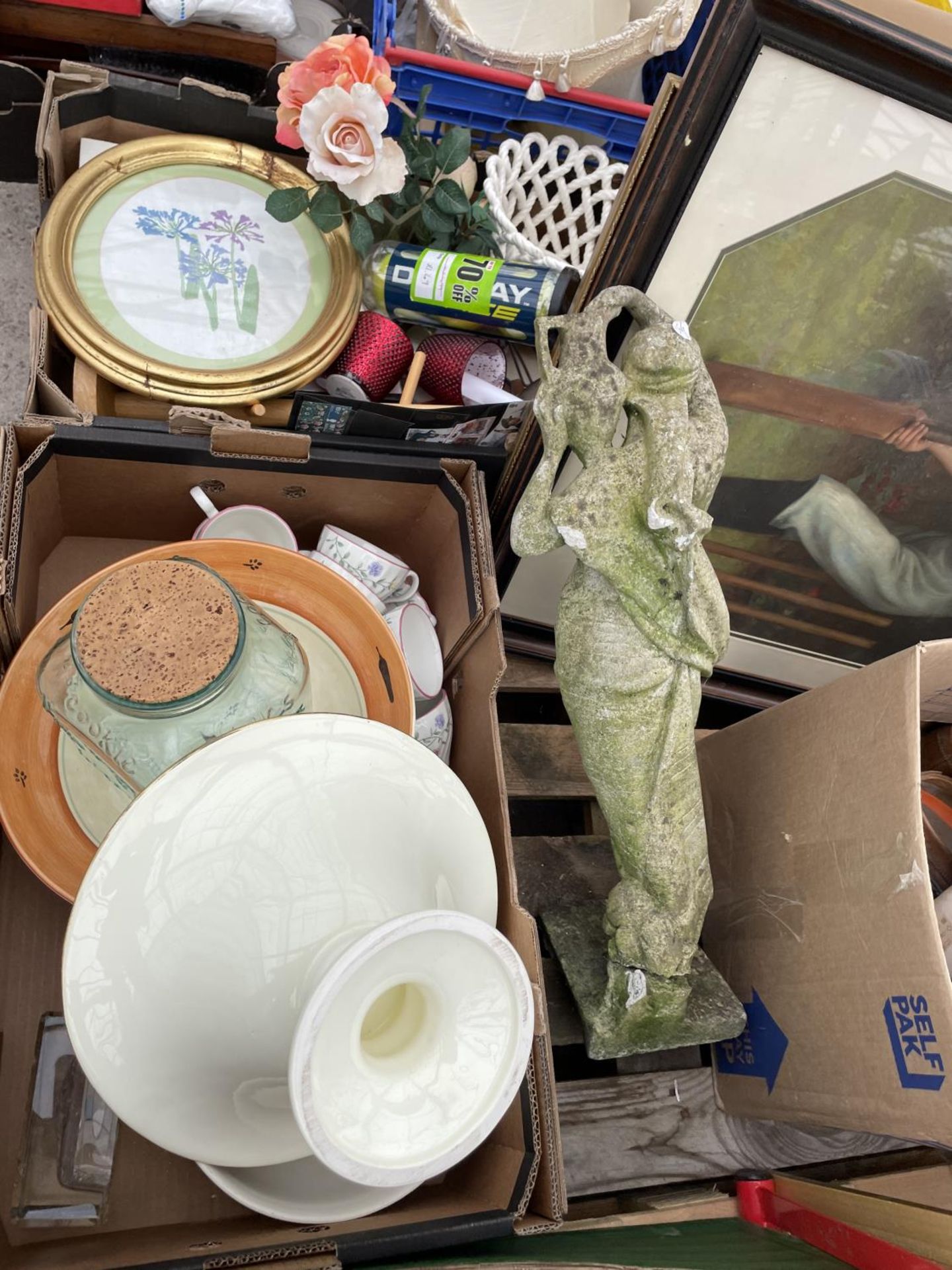 AN ASSORTMENT OF HOUSEHOLD CLEARANCE ITEMS - Bild 2 aus 5