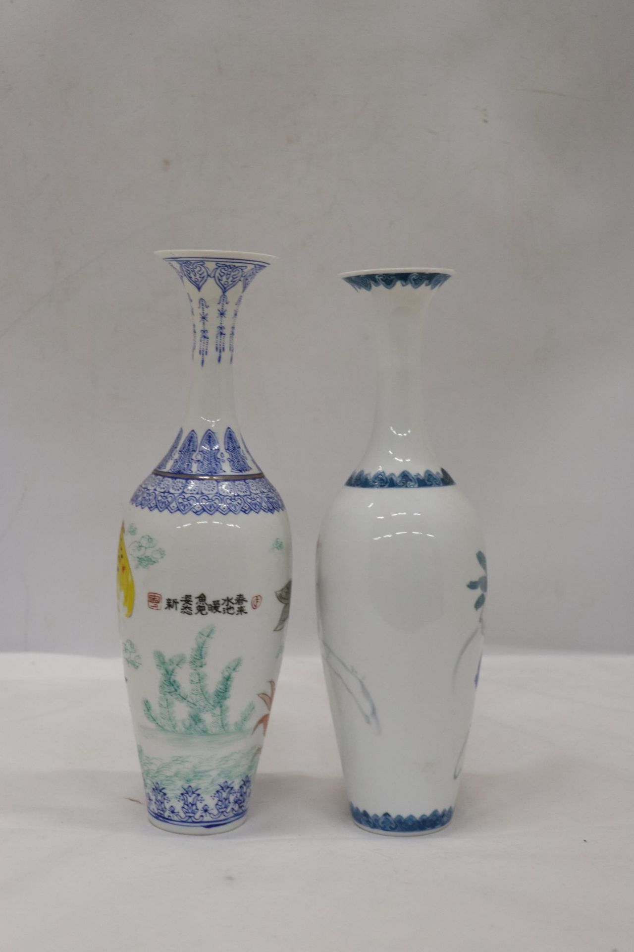 TWO VINTAGE CHINESE EGGSHELL HANDPAINTED VASES - KOI FISH AND FLORAL - Image 3 of 5