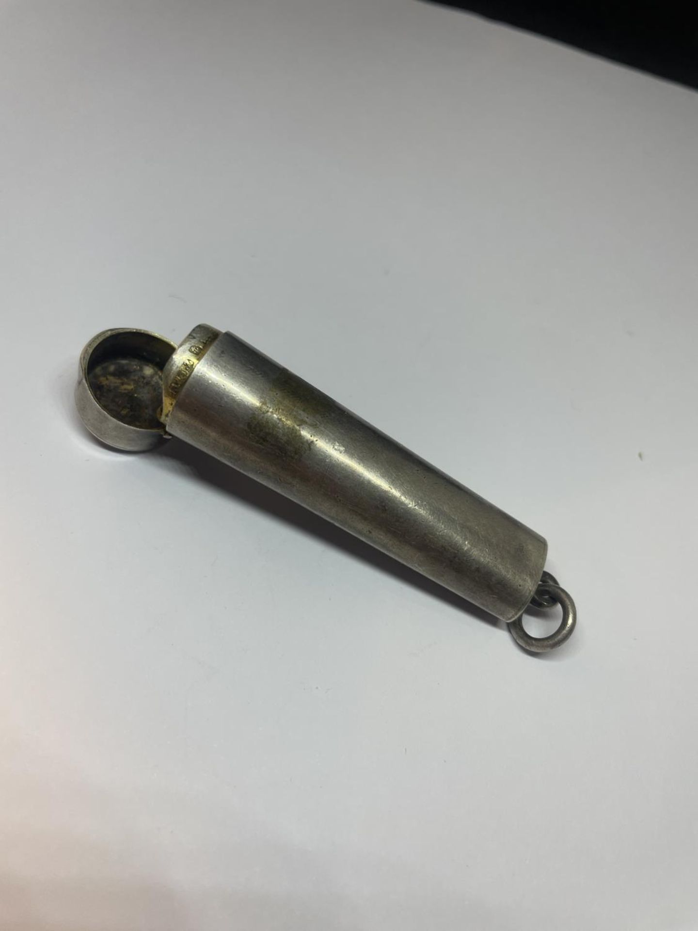 A HALLMARKED BIRMINGHAM SILVER CHEROOT HOLDER GROSS WEIGHT 25.1 GRAMS - Image 3 of 4