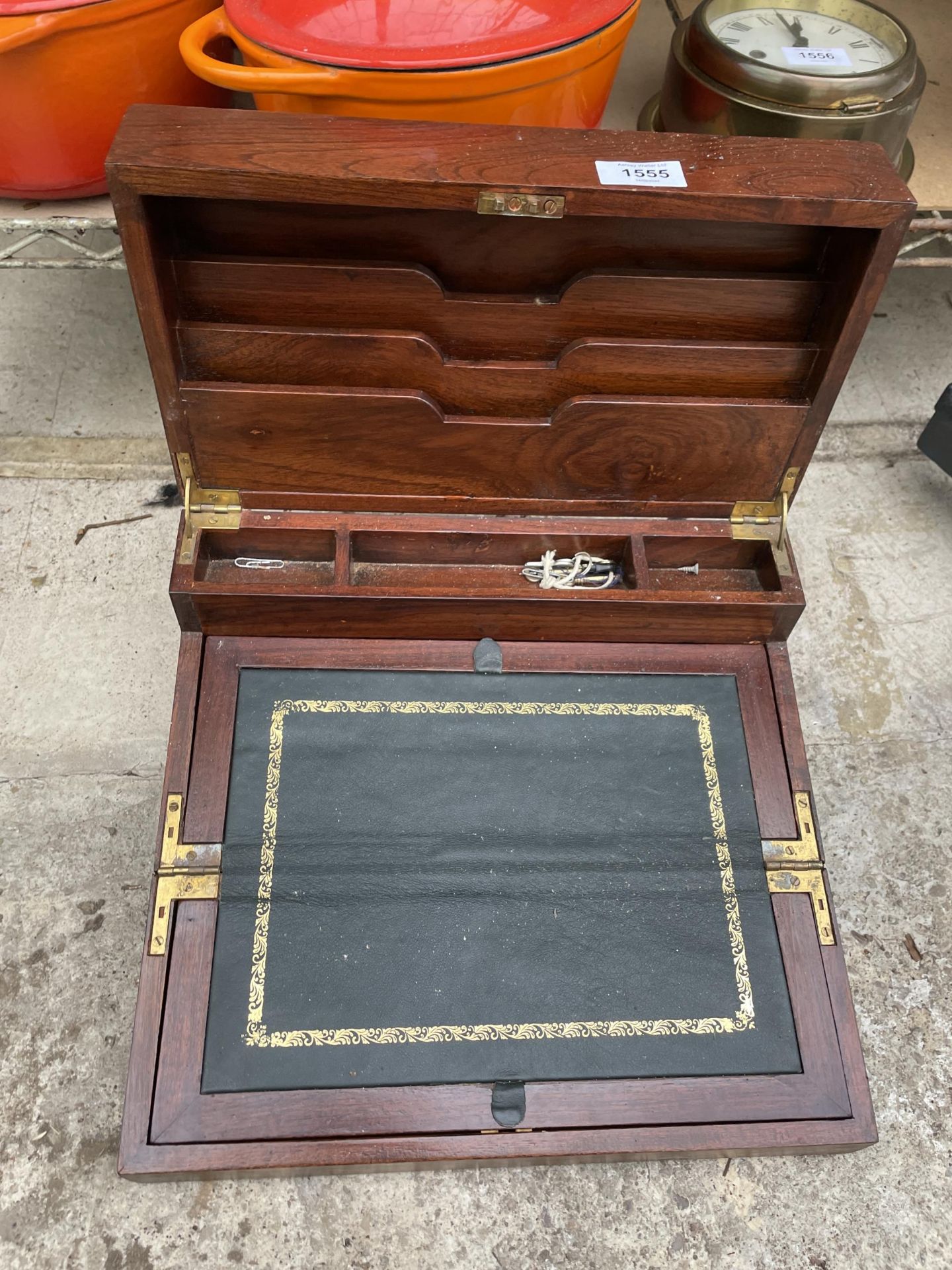 A MAHOGANY FOLDING DESK TIDY WRITING SLOPE - Bild 7 aus 7