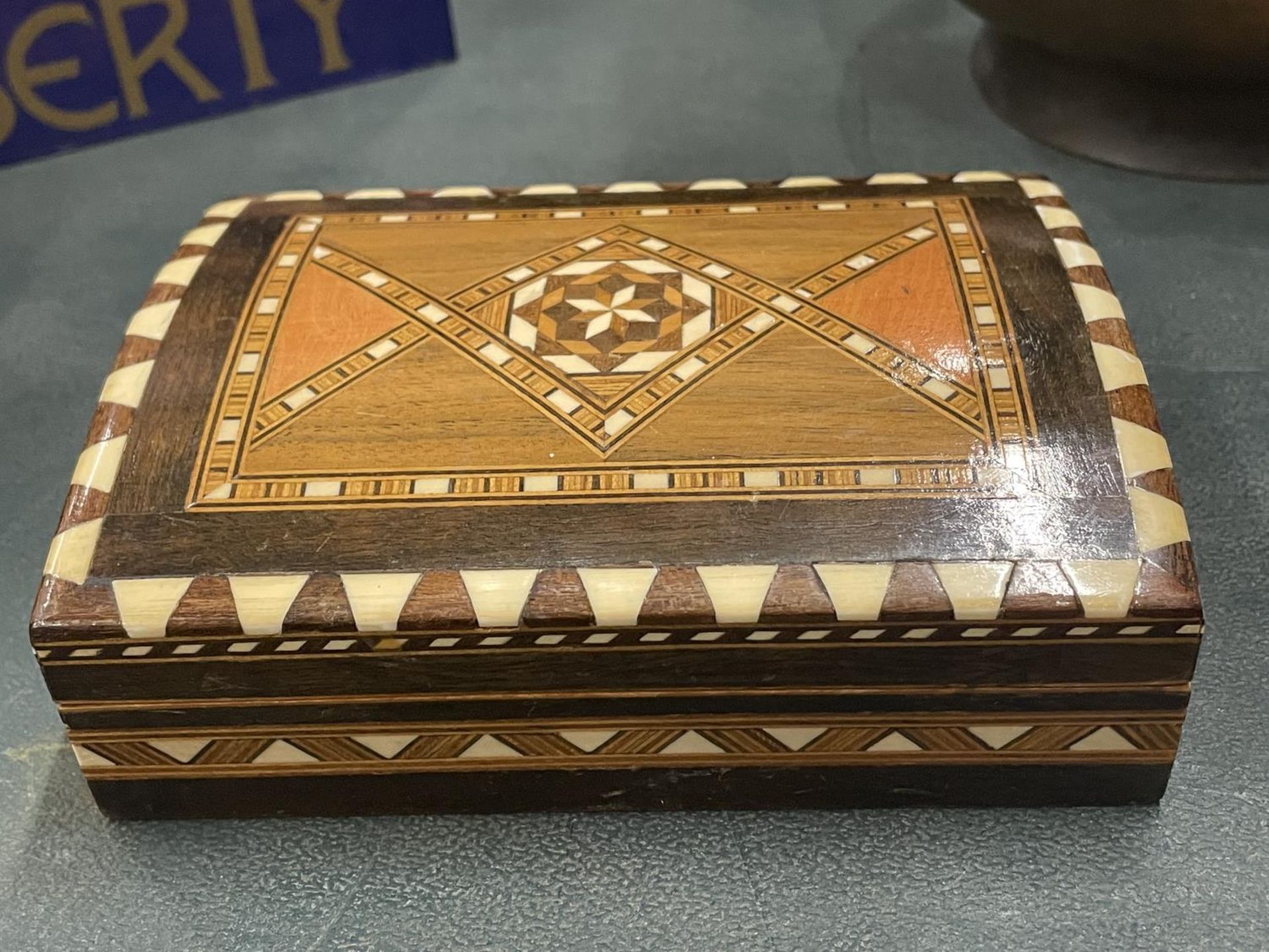 A VINTAGE INLAID BOX AND A RENE MACINTOSH STYLE BOX - Image 5 of 5