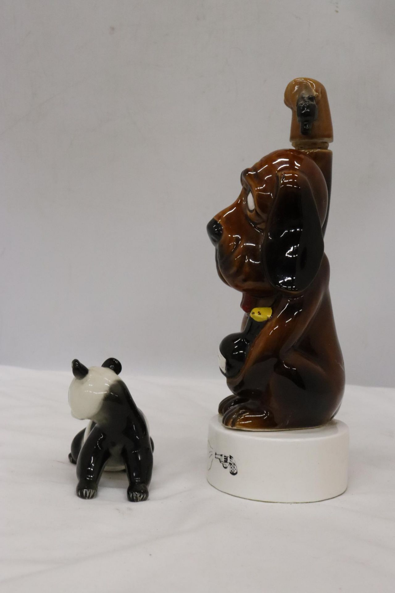 A LOMONOSOV PANDA AND 'THE LAST SHOT' DOG FIGURINE - Image 2 of 5