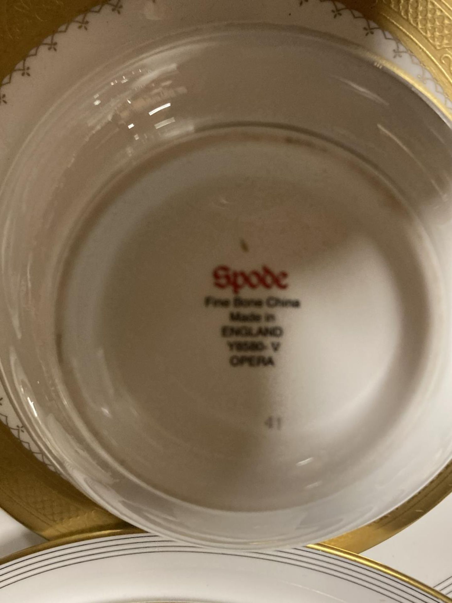 A QUANTITY OF SPODE 'OPERA' SOUP BOWLS AND PLATES - Image 3 of 3