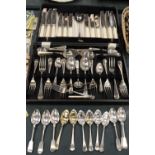 A LARGE QUANTITY OF VINERS LTD SUPER STAINLESS SHEFFIELD CUTLERY IN CASE
