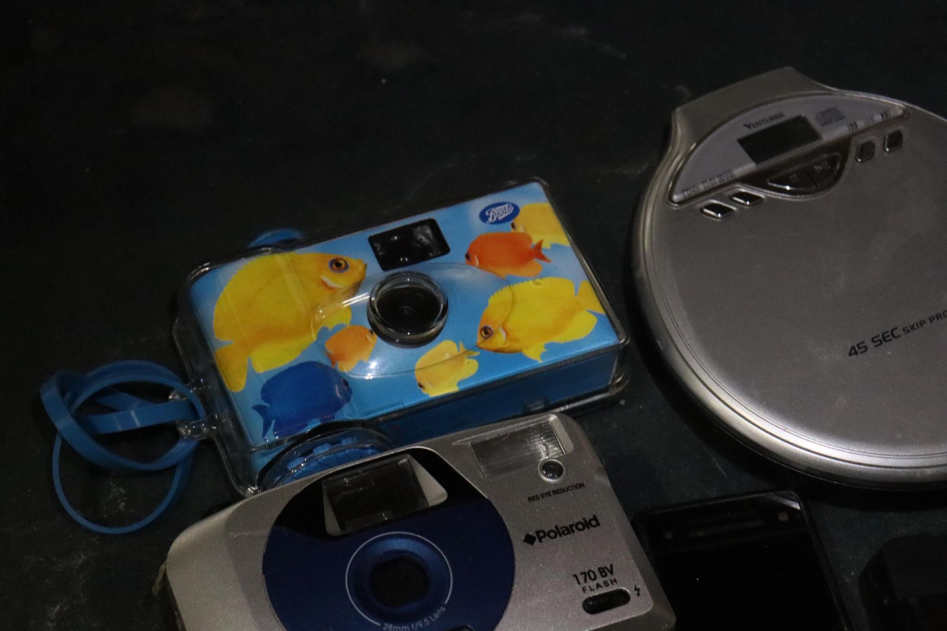 A COLLECTION OF FIVE CAMERAS, A PORTABLE CD PLAYER, 'TALKGIRL' CASSETTE PLAYER AND A SMARTIES - Image 7 of 8