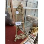A SMALL DECORATIVE BRASS ARTISTS EASEL