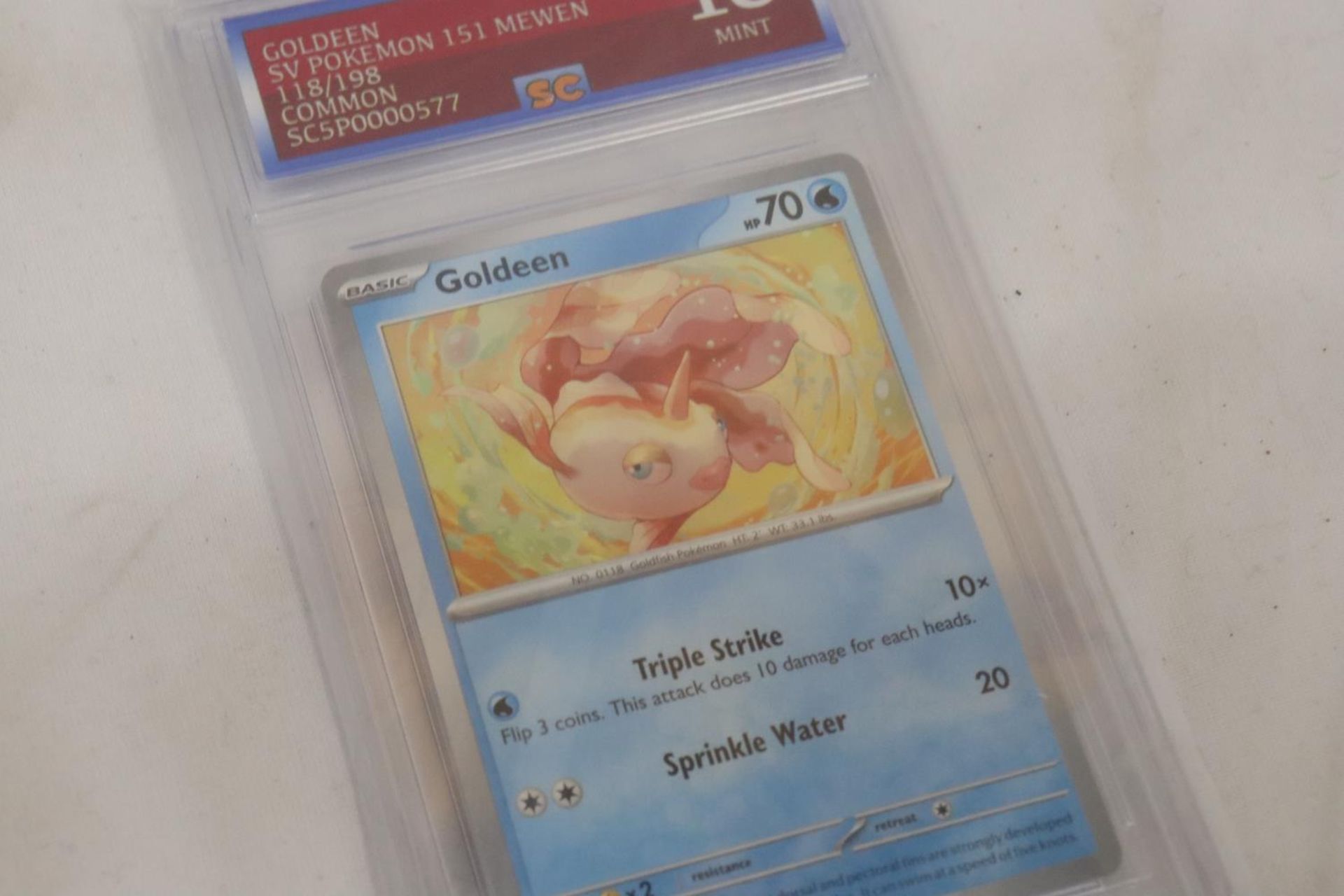 A GRADED POKEMON 10/10 MINT GOLDEEN - Bild 3 aus 4