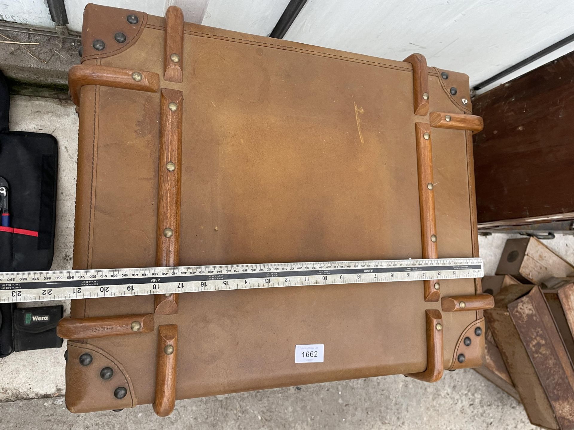 A CHEST OF TWO DRAWERS IN THE FORM OF A SUITCASE - Image 4 of 6