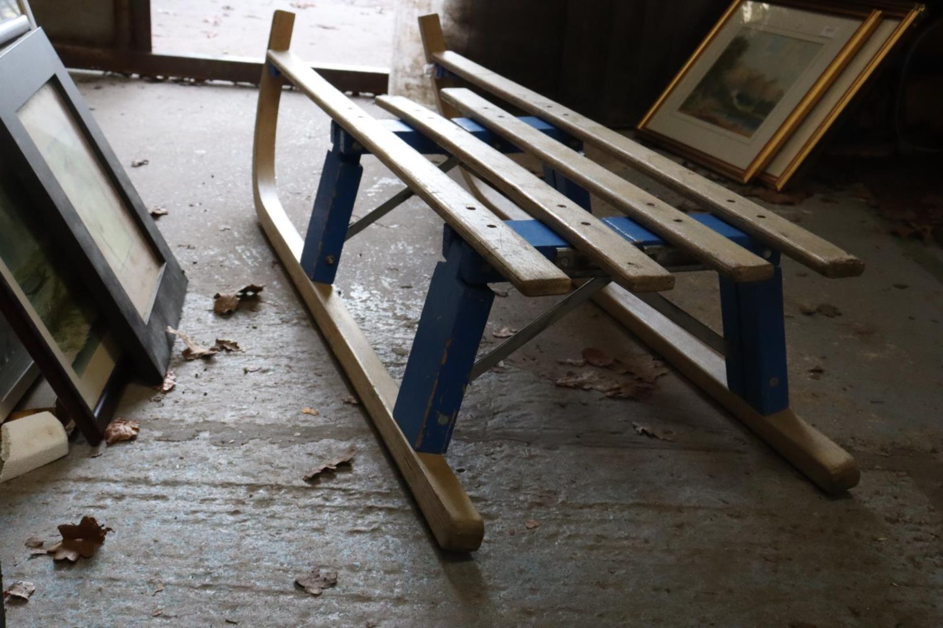 A VINTAGE WOODEN SLEDGE - Image 6 of 7