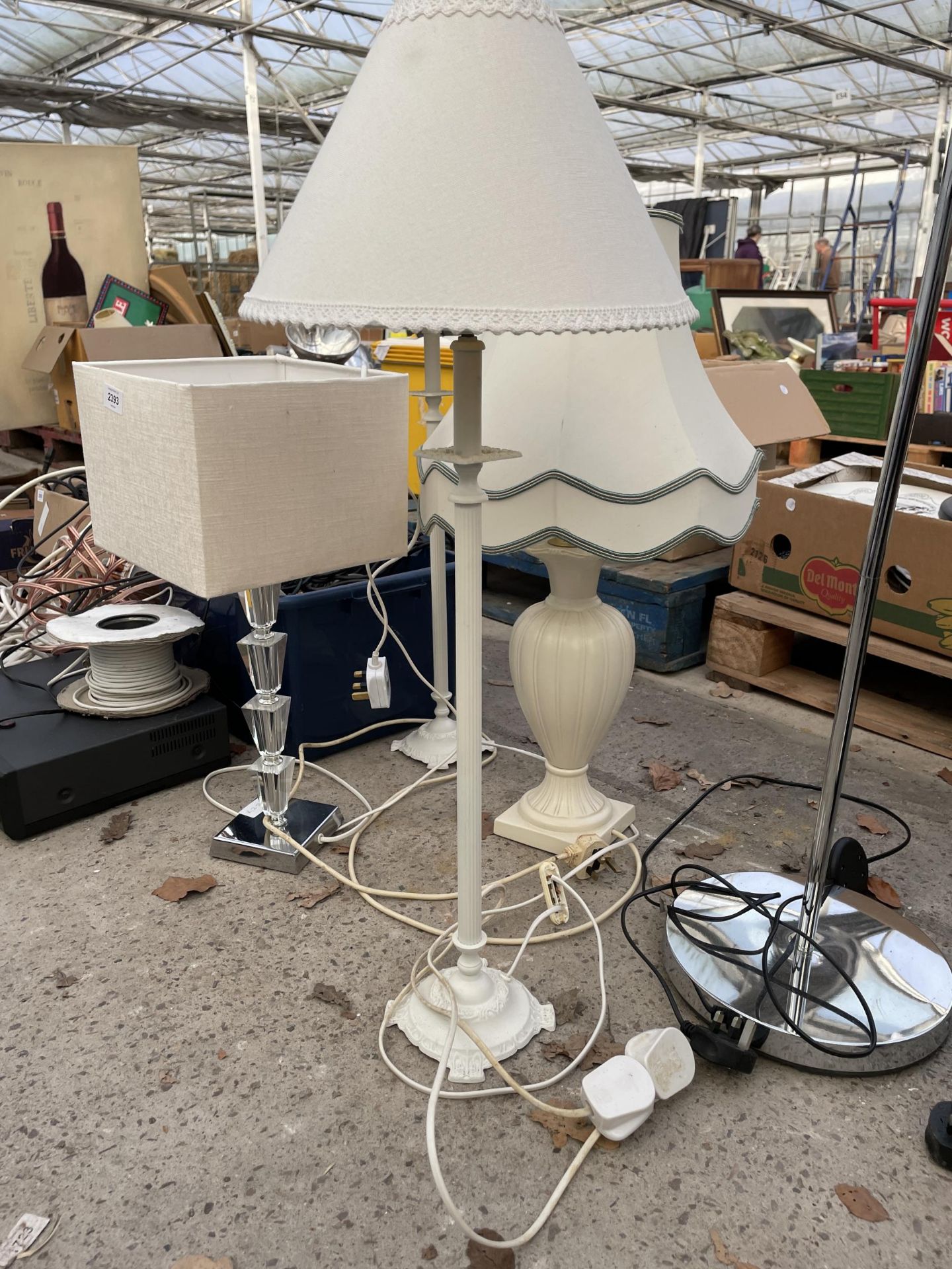 FOUR VARIOUS TABLE LAMPS AND A STANDARD LAMP - Image 2 of 2