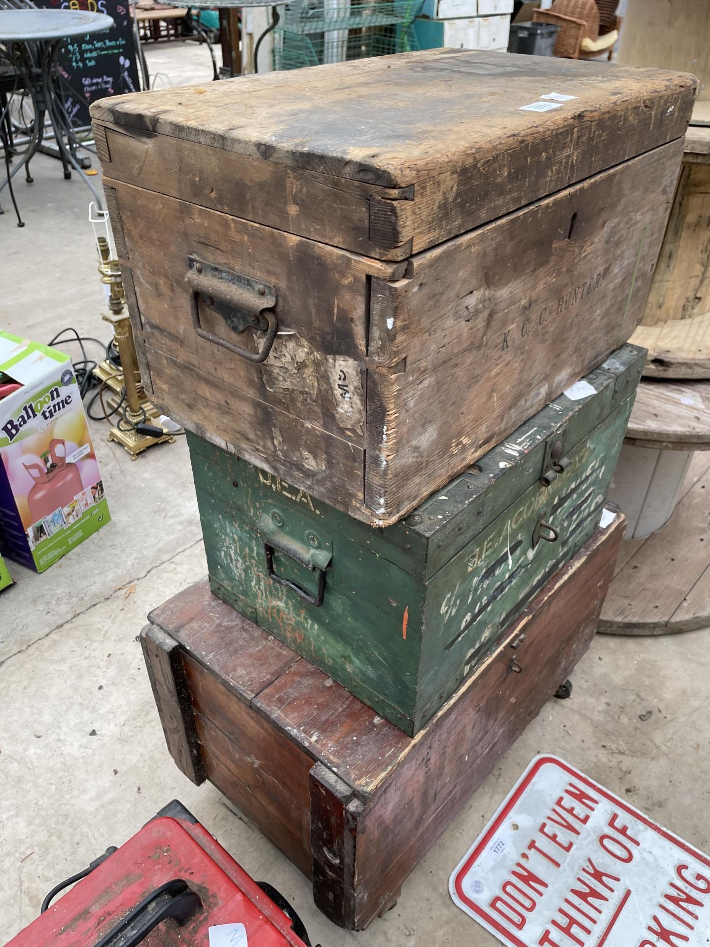 THREE VARIOUS WOODEN STORAGE BOXES TO INCLUDE ONE STAMPED K.C.C. HUNTER - Image 2 of 2