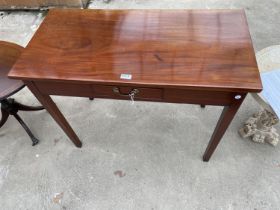 A 19TH CENTURY MAHOGANY SIDE TABLE WITH SINGLE DRAWER, 36" WIDE