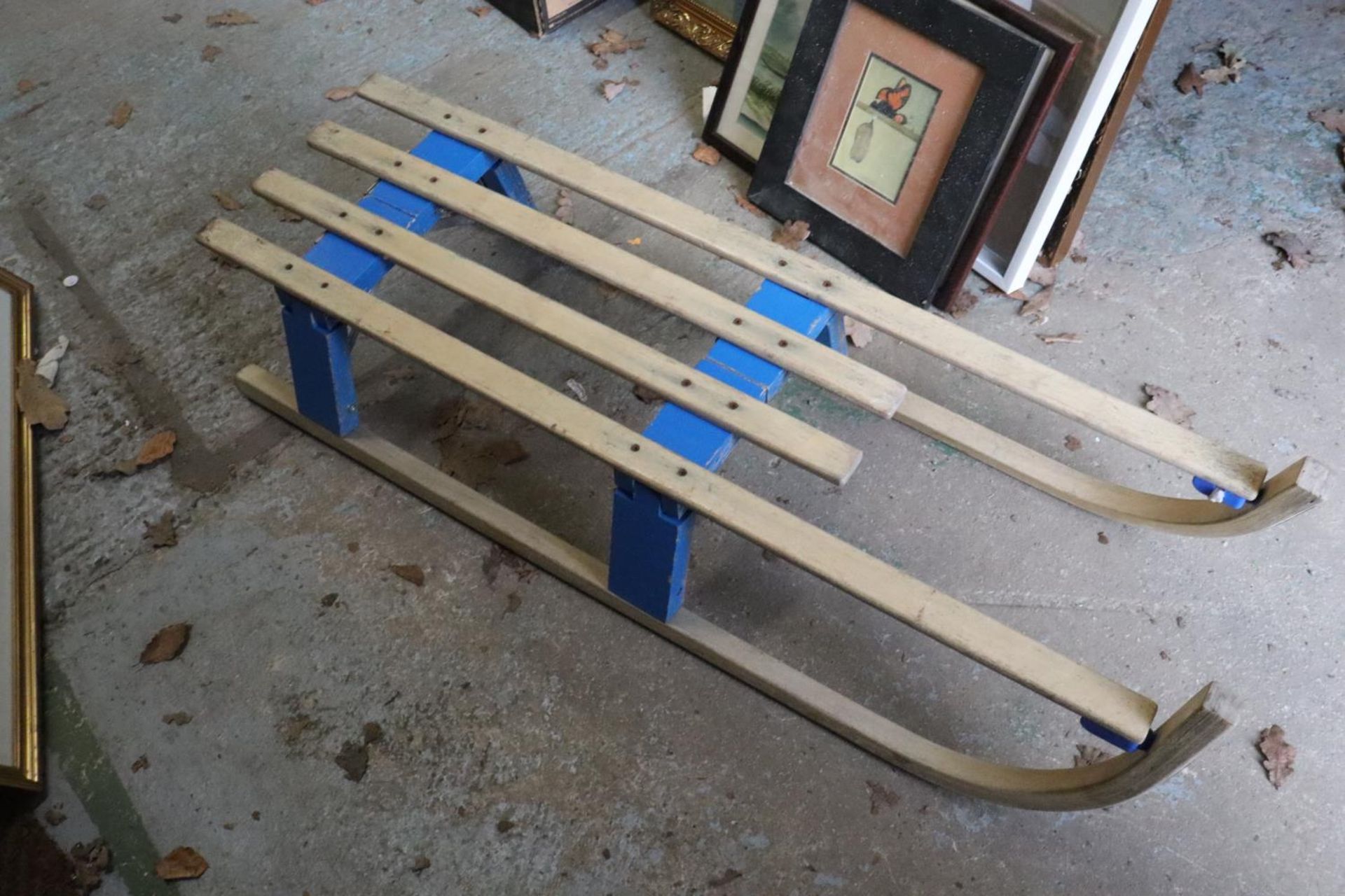 A VINTAGE WOODEN SLEDGE - Image 2 of 7