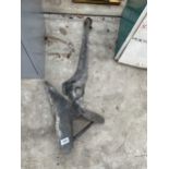 A VINTAGE METAL BOAT ANCHOR WITH PIVOT POINT
