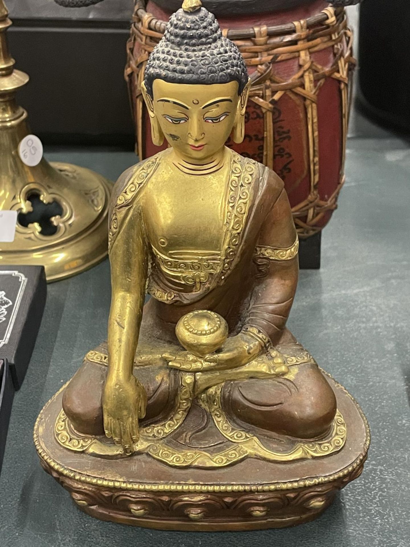 A GOLD PLATED AND BRONZE BUDDAH FIGURE, HEIGHT 22CM