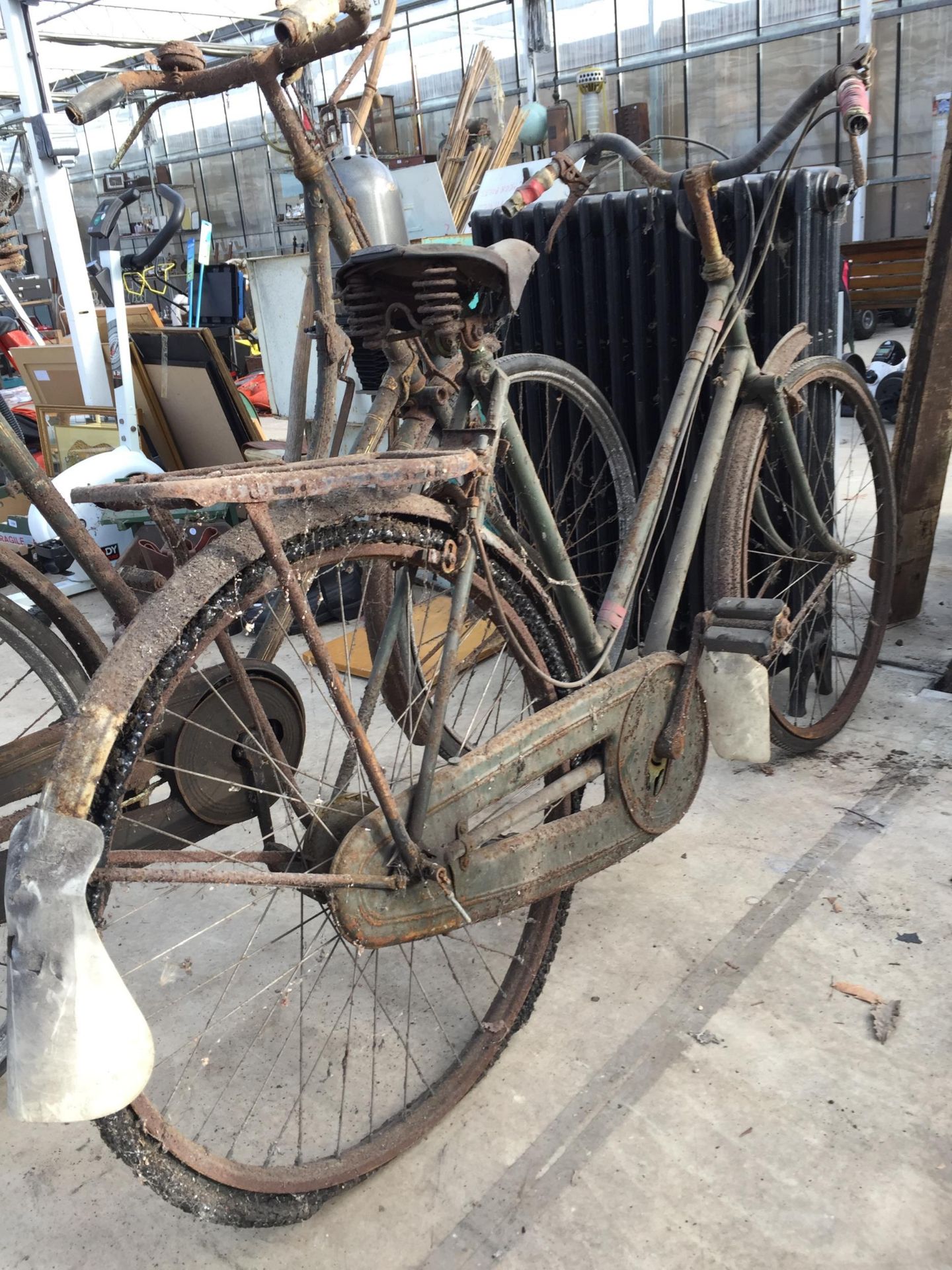 TWO VINTAGE LADIES RALEIGH BIKES WITH BROOKS SADDLES - Bild 3 aus 6