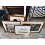 AN ASSORTMENT OF FRAMED PRINTS AND PICTURES