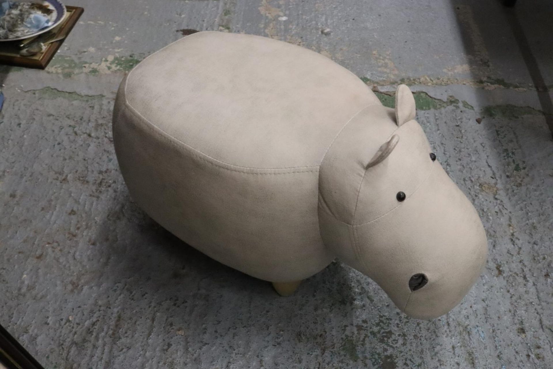 A HIPPOPOTAMUS FOOTSTOOL - AS NEW - Image 4 of 4