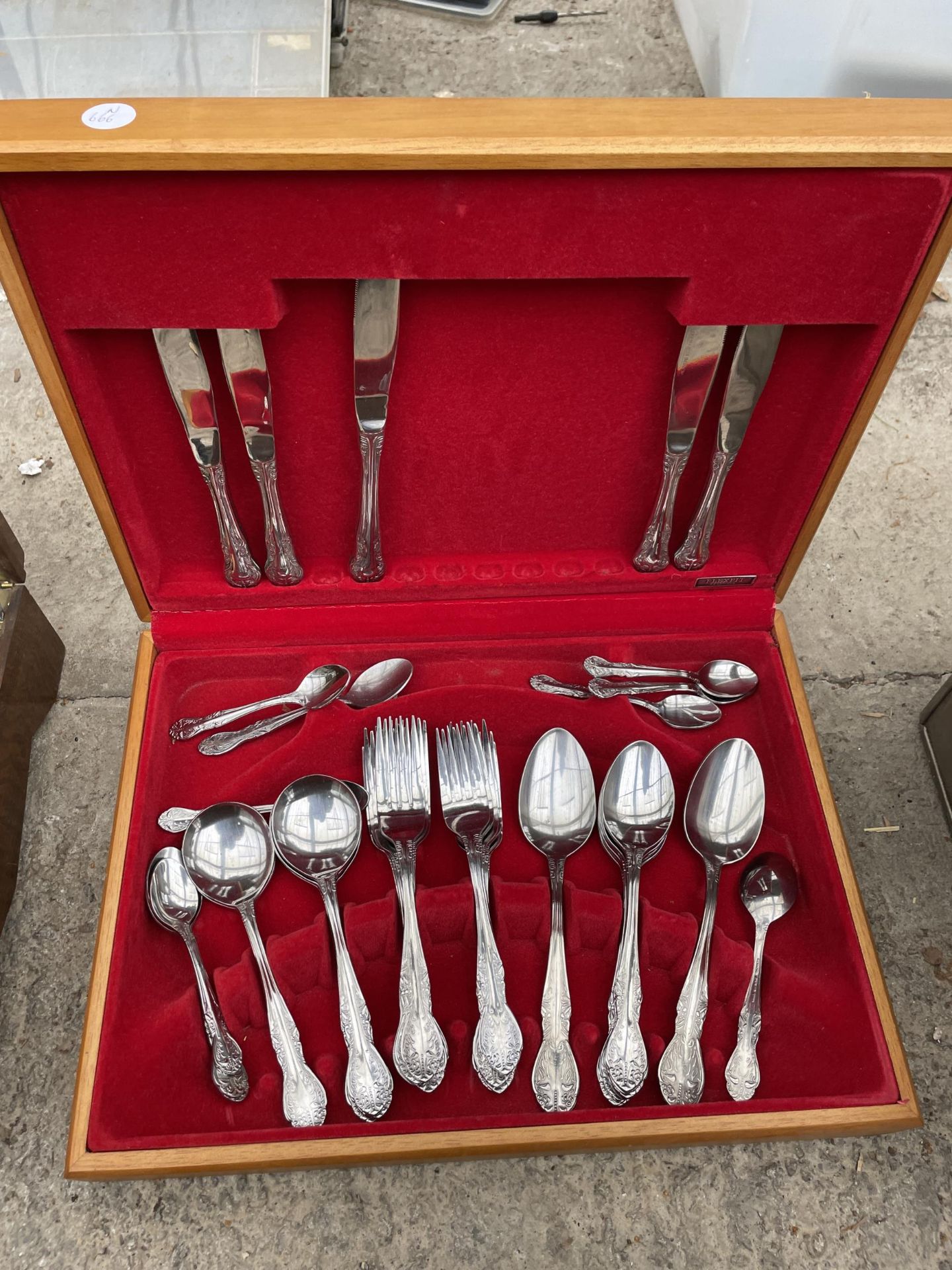 TWO PART COMPLETE WOODEN CASED CANTEENS OF CUTLERY - Image 2 of 3