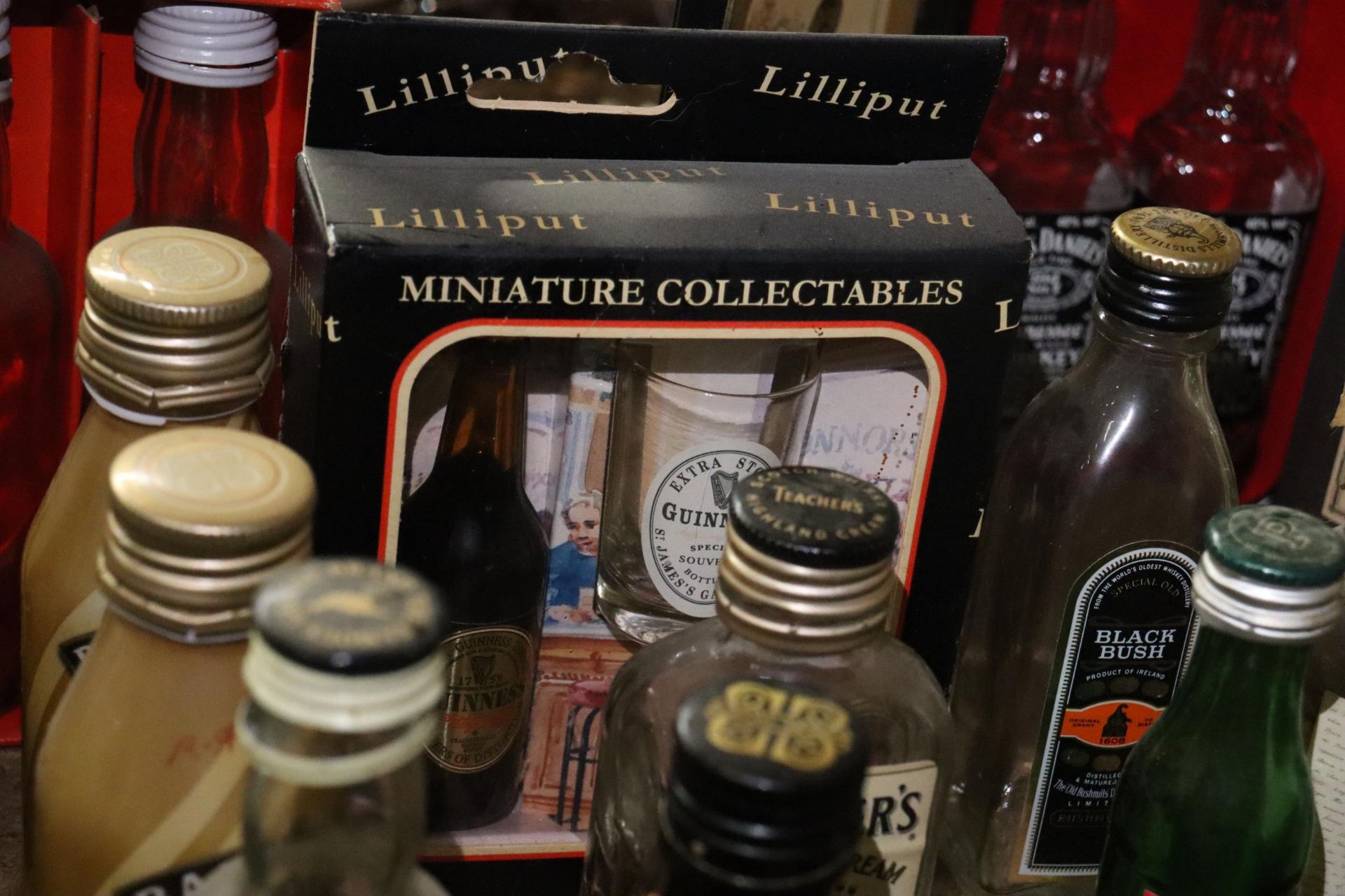 A LARGE COLLECTION OF EMPTY MINIATURE SPIRIT BOTTLES AND TINS - Image 11 of 11