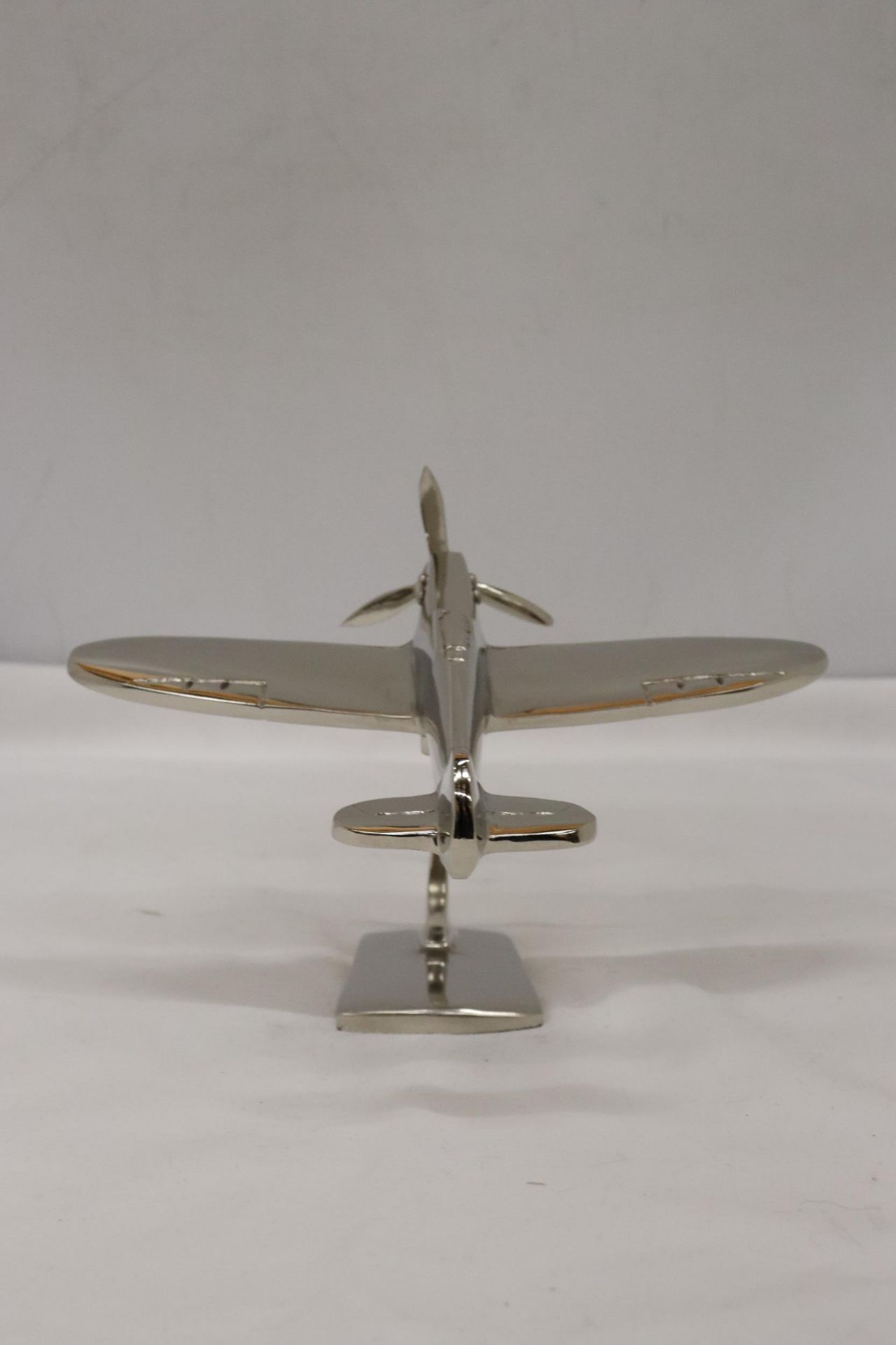 A CHROME SPITFIRE ON A STAND, HEIGHT 13CM - Image 4 of 5