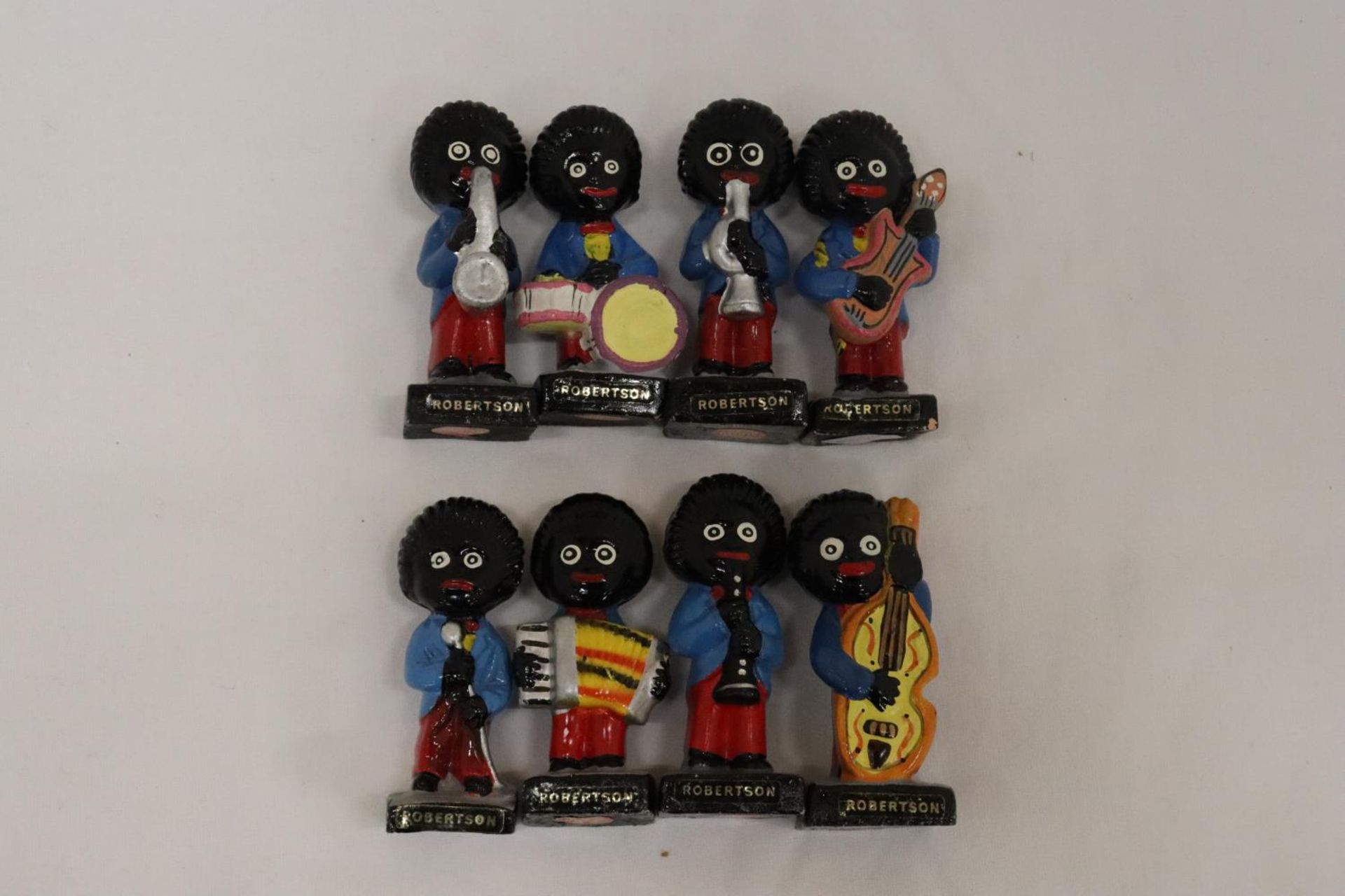 A COLLECTION OF VINTAGE ROBERTSONS FIGURES BAND MEMBERS - 9 IN TOTAL, 1 A/F - Image 3 of 6