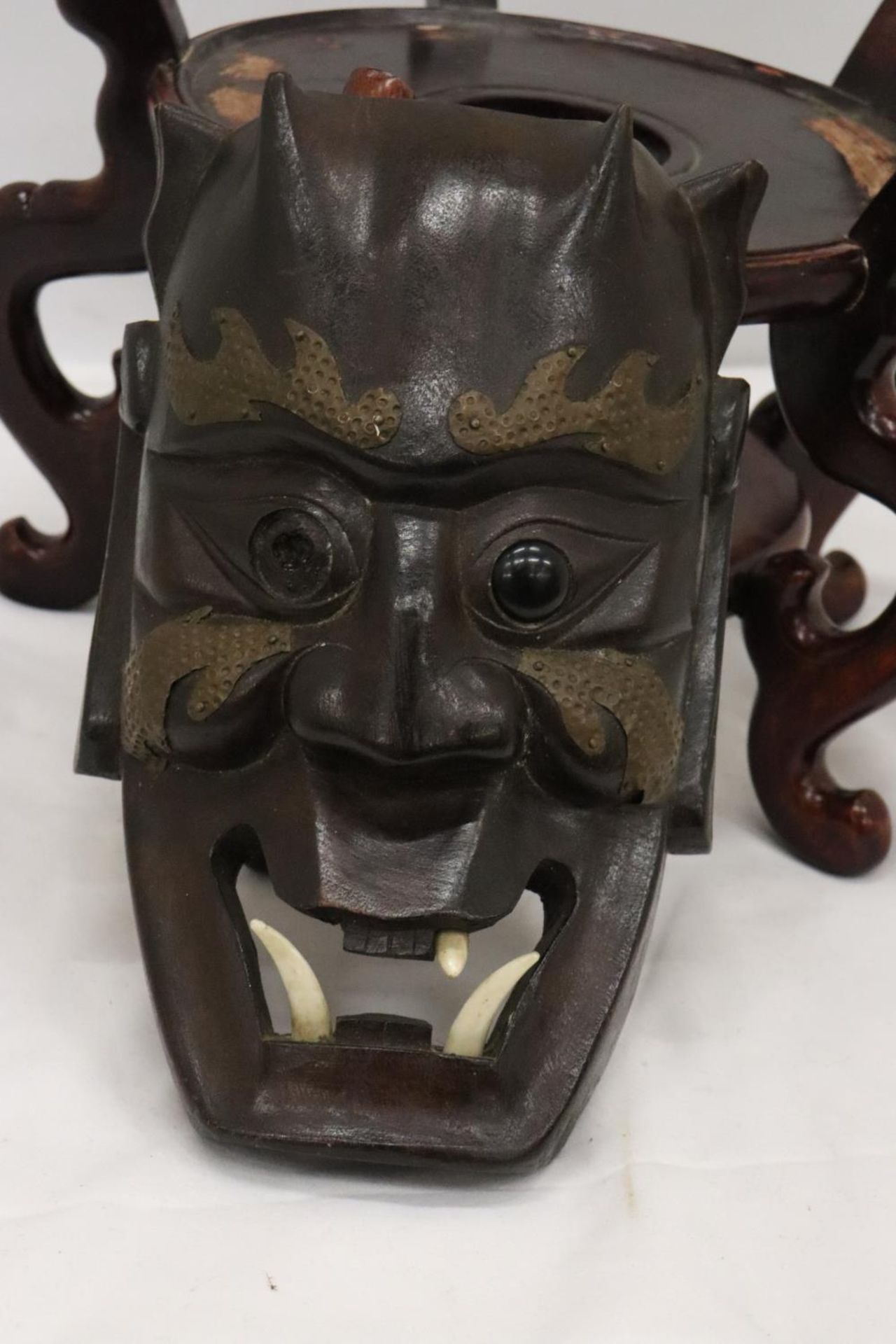 A LARGE WOODEN CHINESE CARVED PEDESTAL TOGETHER WITH A VINTAGE WOODEN MASK - Image 3 of 7