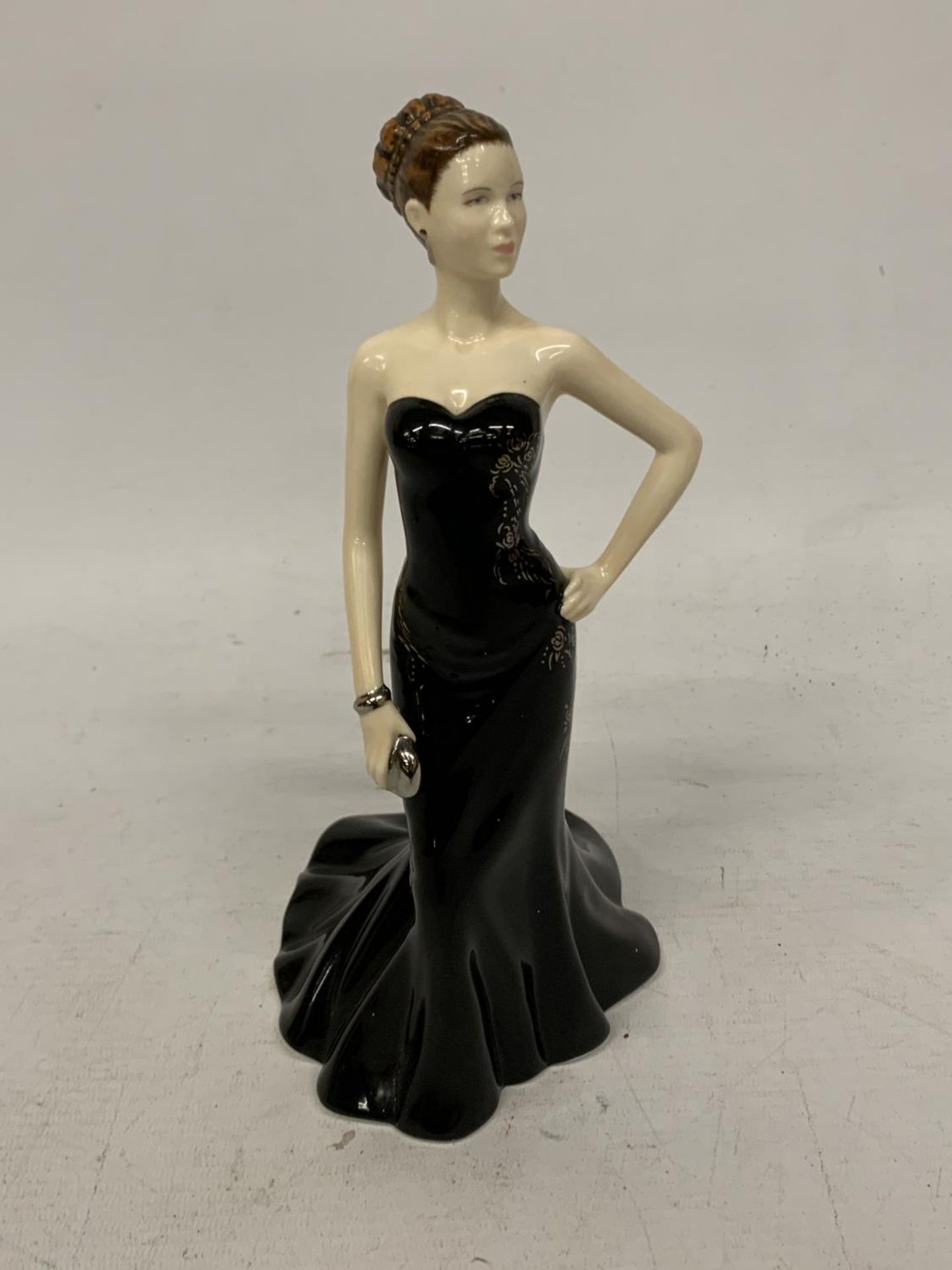 A ROYAL DOULTON FIGURE PRETTY LADIES JASMINE HN 5483