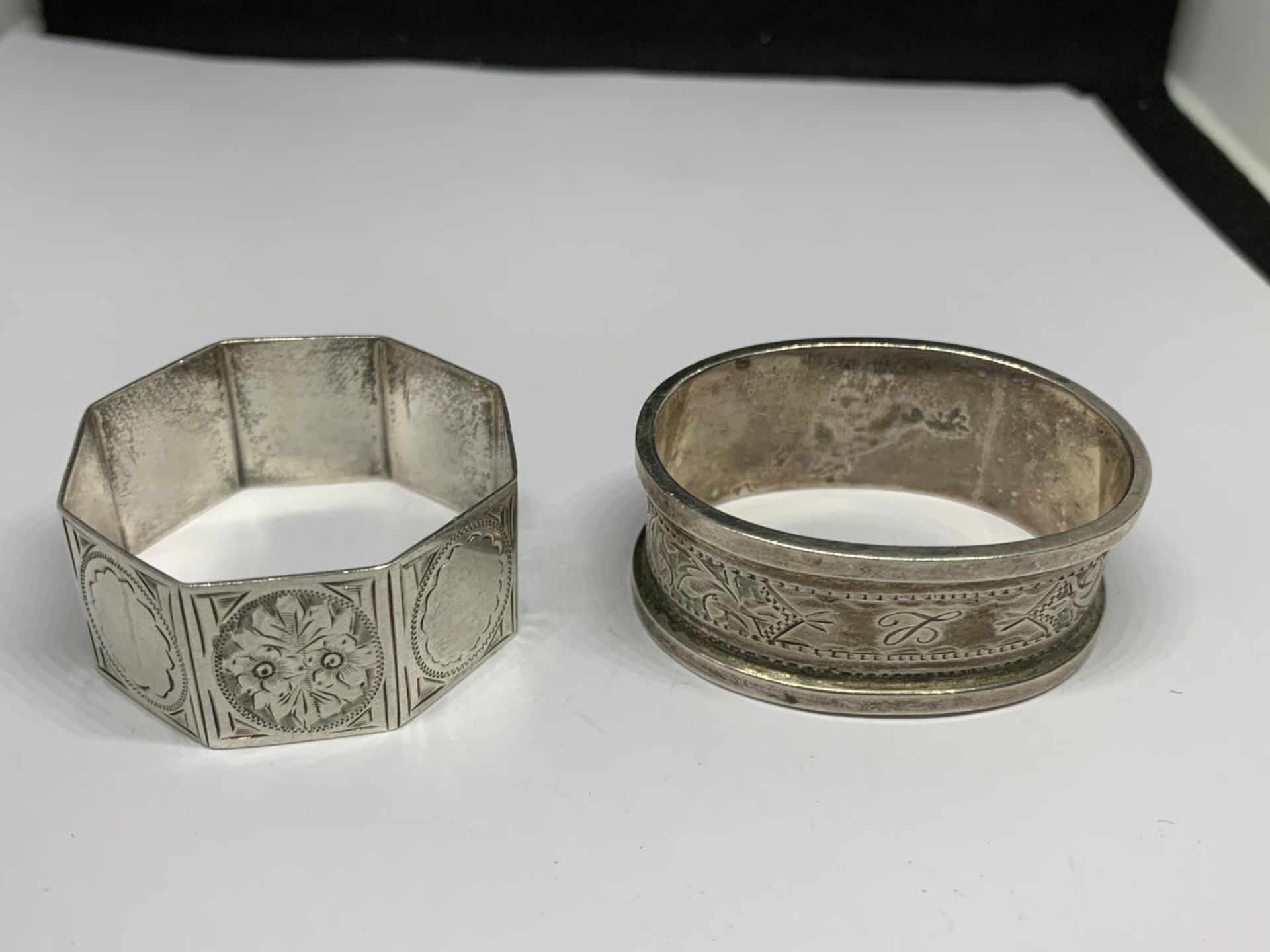 TWO HALLMARKED BIRMINGHAM SILVER NAPKIN RINGS GROSS WEIGHT 43 GRAMS