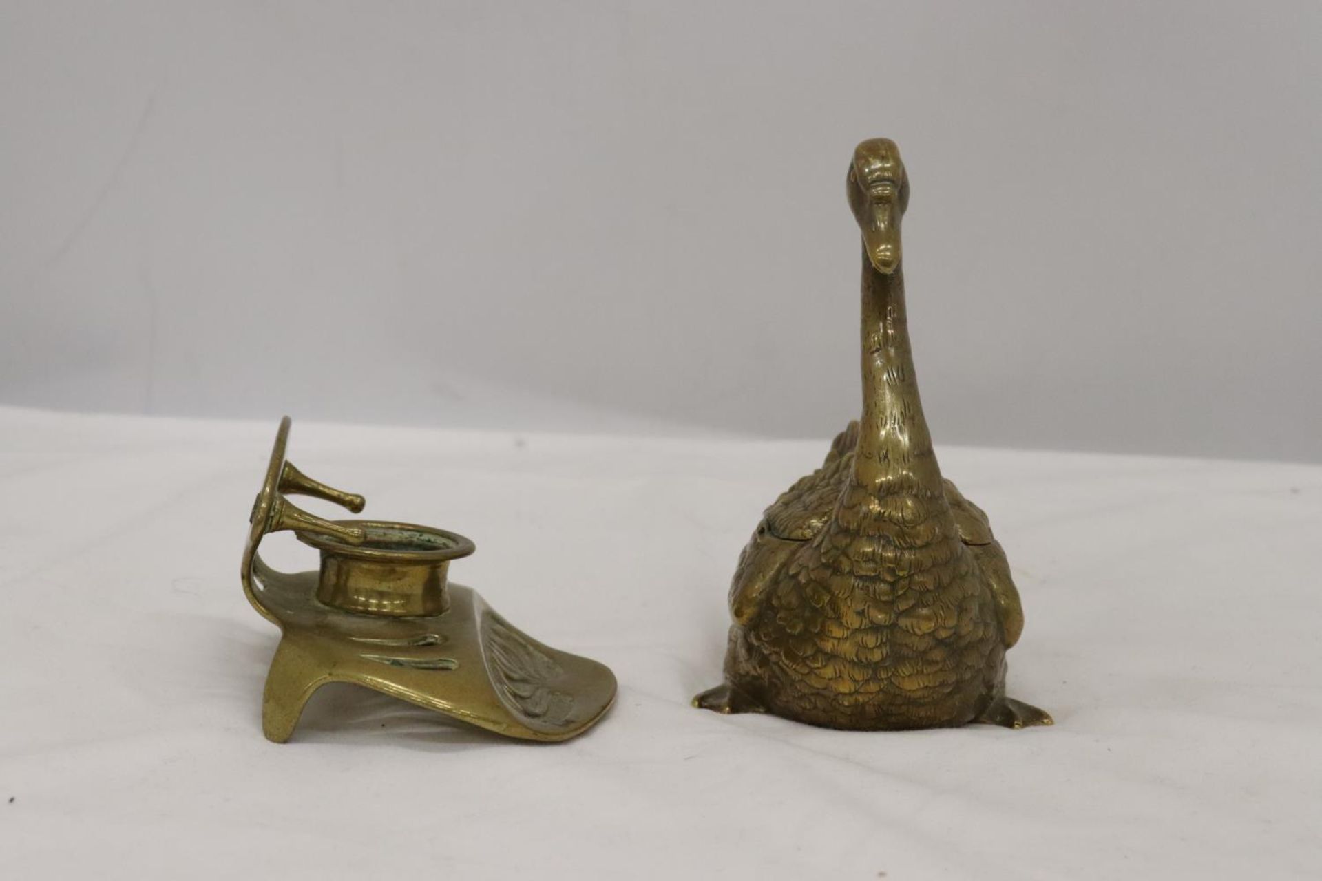 TWO VINTAGE GERMAN 'GESCHUTZT' BRASS INKWELLS, ONE IN THE SHAPE OF A SWAN - Image 3 of 5