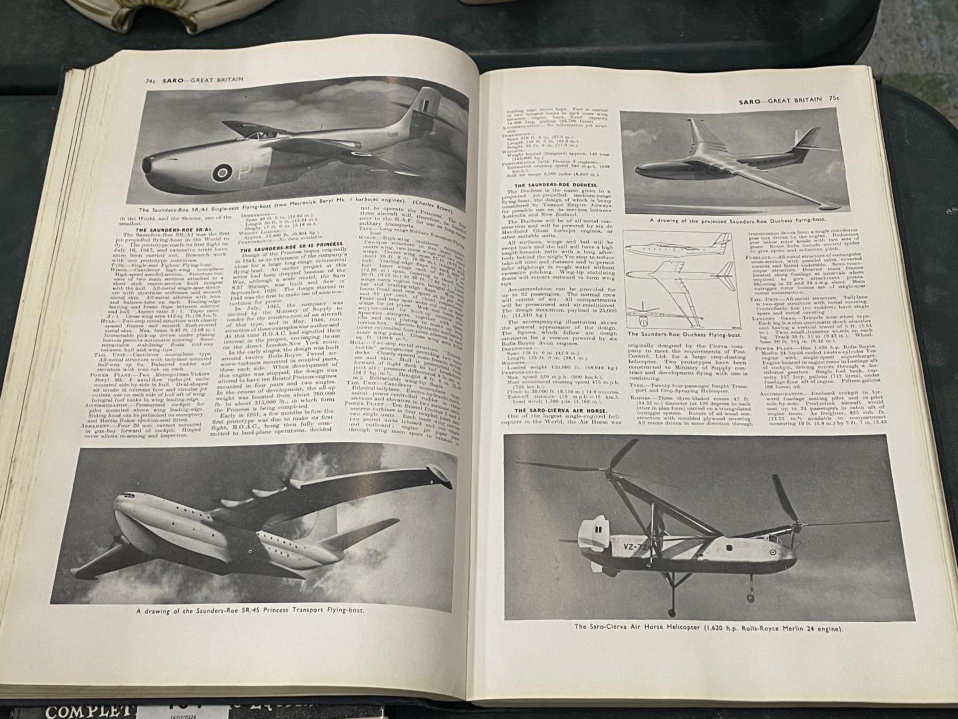 A VINTAGE 'JANE'S ALL THE WORLD'S AIRCRAFT' 1951/52 HARDBACK BOOK, PUBLISHED BY SAMPSON LOWE - Bild 5 aus 6