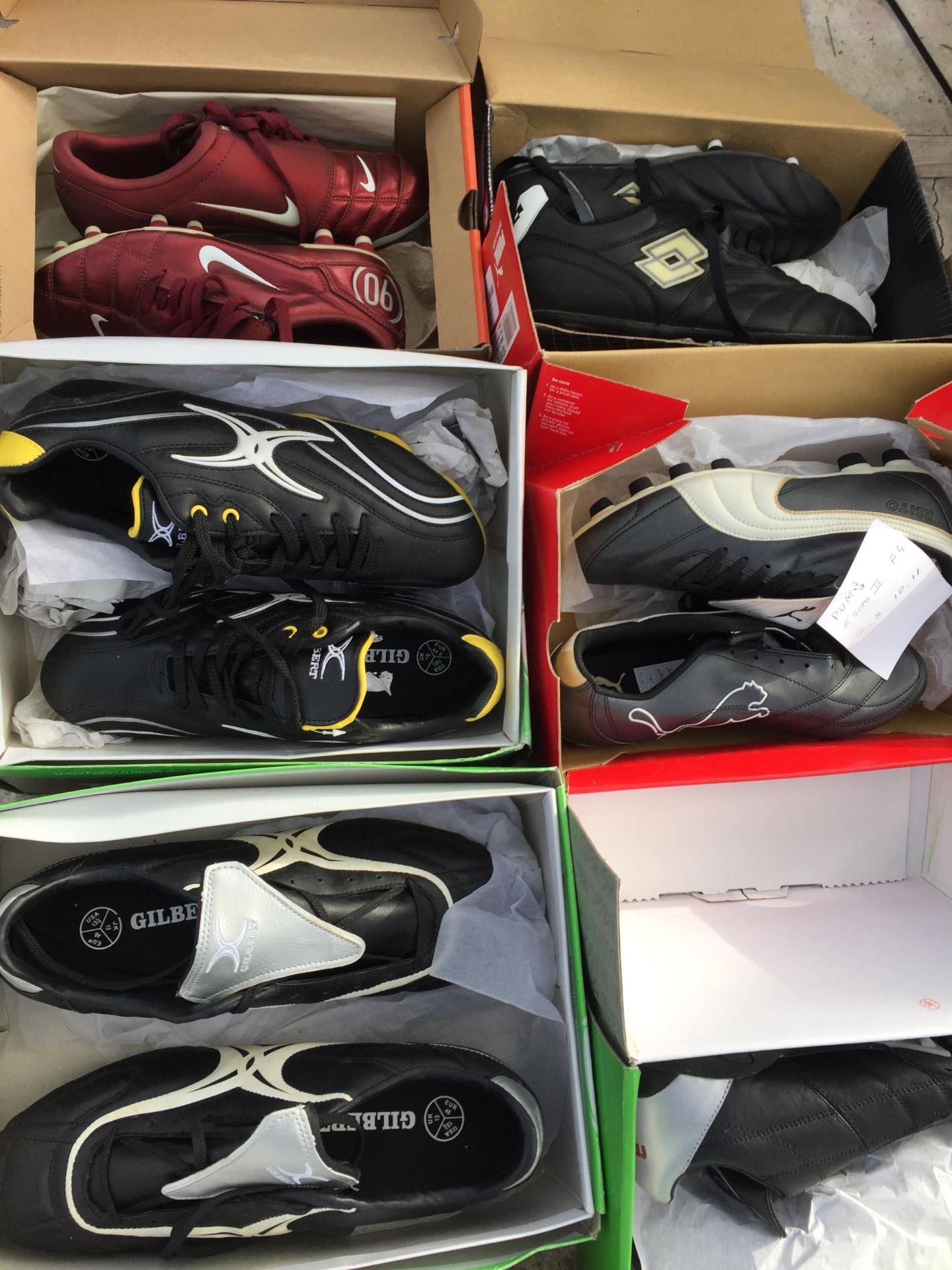 TEN PAIRS OF AS NEW AND BOXED SPORTS BOOTS AND TRAINERS - Bild 2 aus 3