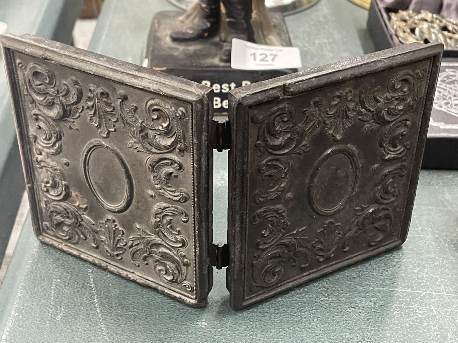 A 19TH CENTURY A. P. CRITCHLOW & CO, DAGUERREOTYPE CASE PLUS A HANDPAINTED PAPIER MACHE BOX, SOME - Image 6 of 6